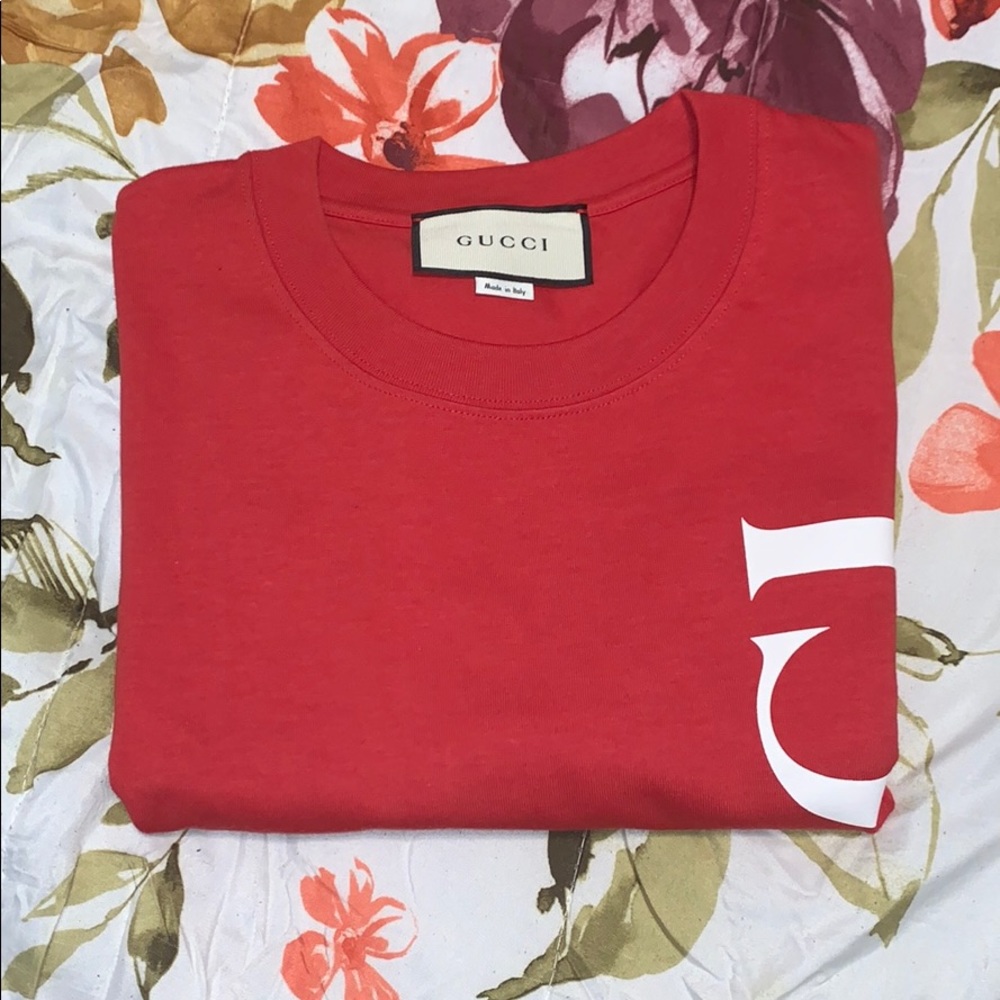 BRAND NEW AUTHENTIC GUCCI T-SHIRT